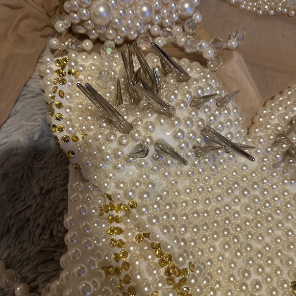 Pearl fashionable body suit, Looks similar to the image of me- Brand New - Picture 9 of 15